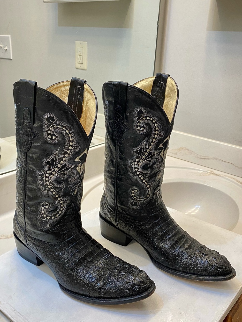 Ferrini Men’s caiman crocodile print cowboy boots size 11.5D great condition